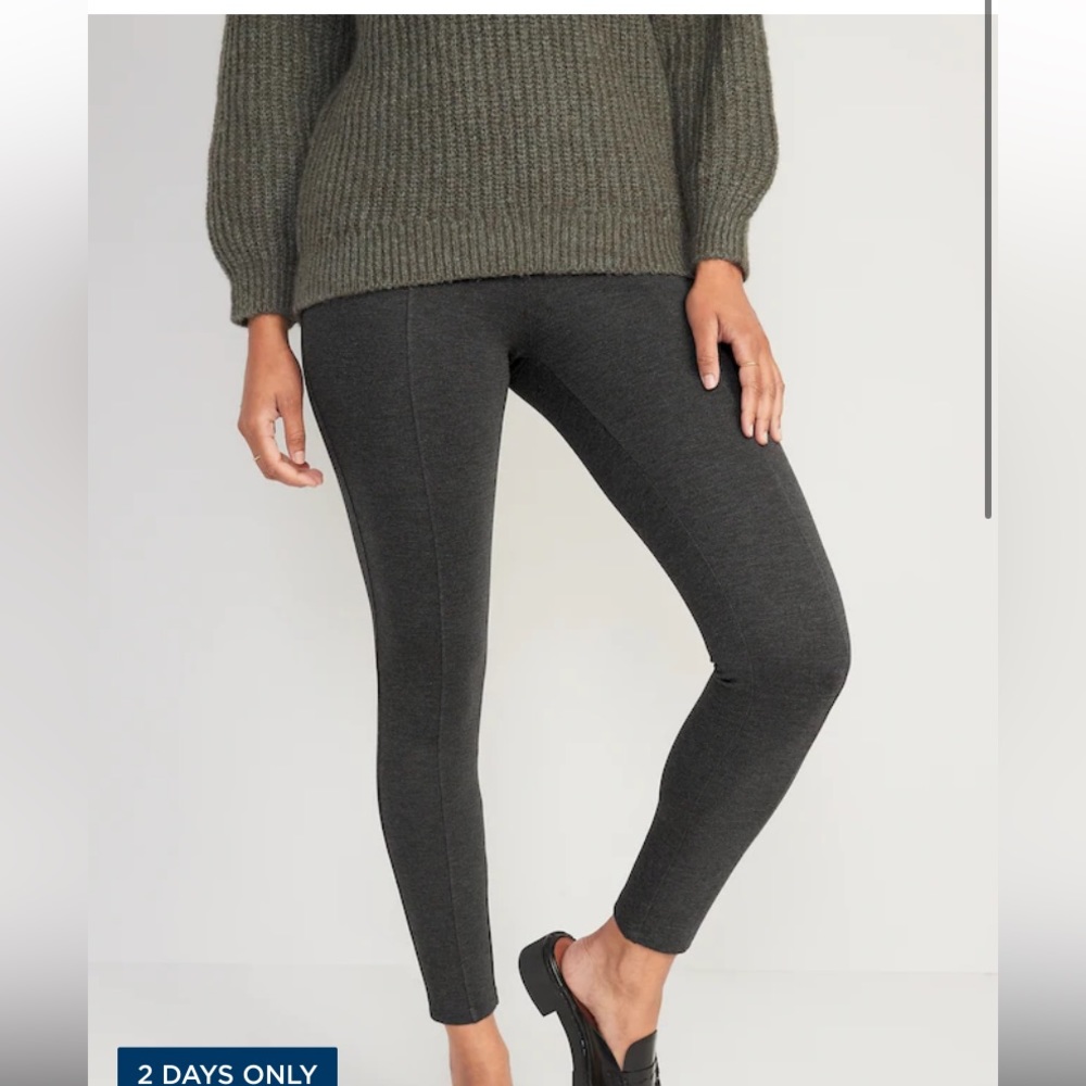 Old Navy Extra High-Waisted Stevie Skinny Ankle